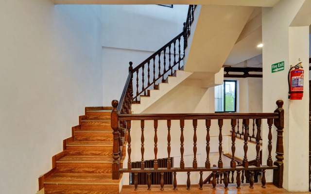 Collection O Calvathy Road Near Fort Kochi