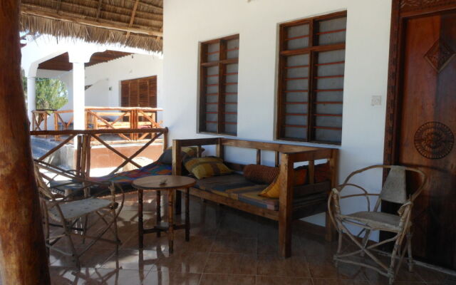 Mbuyuni Beach Village - Bungalows