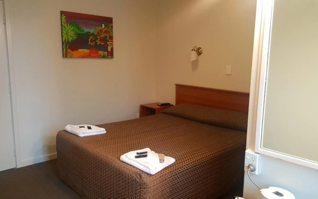Kiwi International Hotel