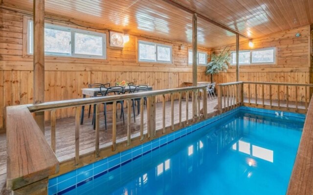 Gyeongju Palace Pool Villa Pension