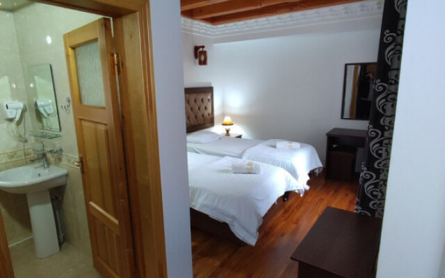 Hotel Golden Minaret