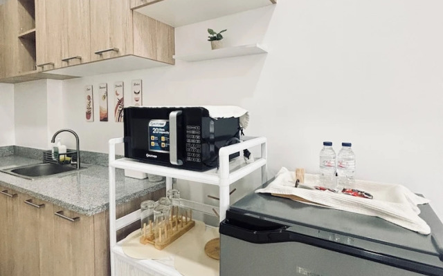 Bright & Airy Urban Escape