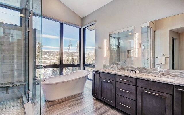 Speyside Fairways - 4 Br Home