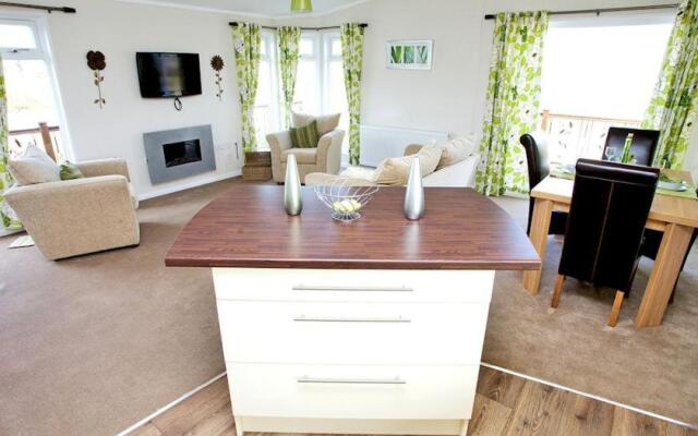 Meadow lakes holiday park
