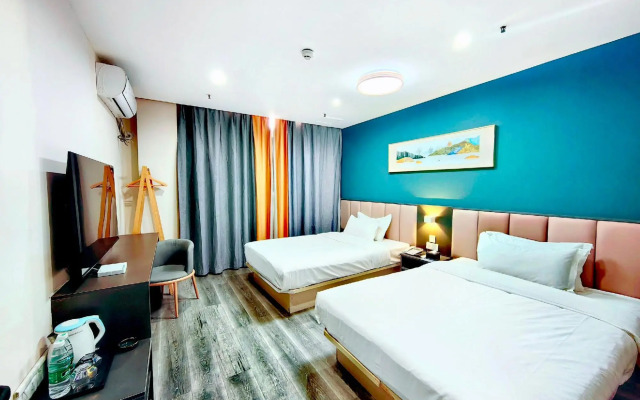 Home Inn UP Huaxuan Smart Travel Hotel (Donghai Pedestrian Street High-speed Railway Station)