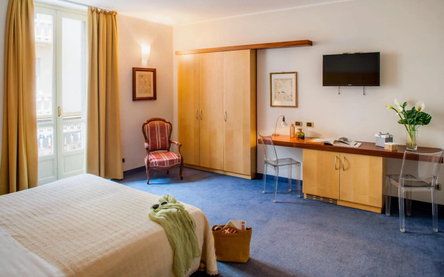 Phi Hotel Palio