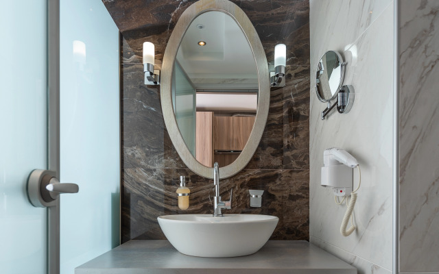 Dionysos Hotel & Suites