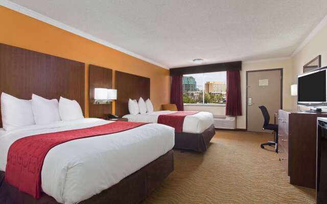 Ramada by Wyndham Tampa Westshore Airport South