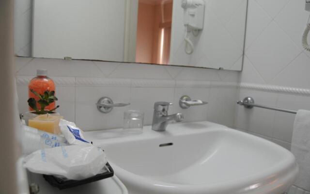 Parra Hotel & Suites