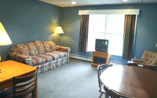 Colonial Valley Motel