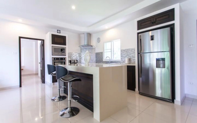 Victoria Villa by Jetta