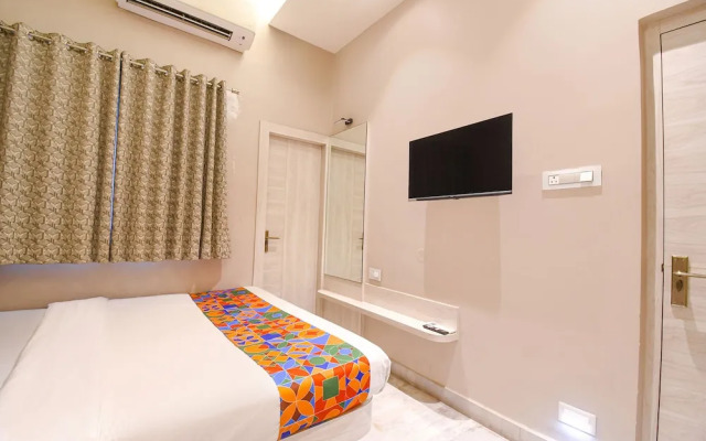 Fabhotel Kitchen Q Inn