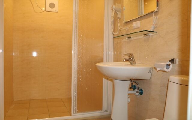 HeFeng B&B