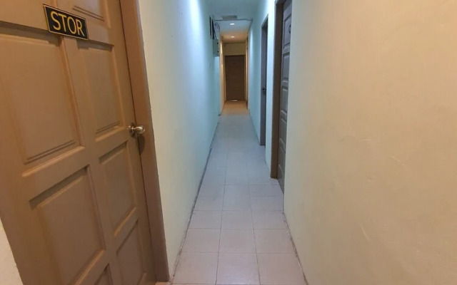 OYO 90109 Fire Fly East Hotel