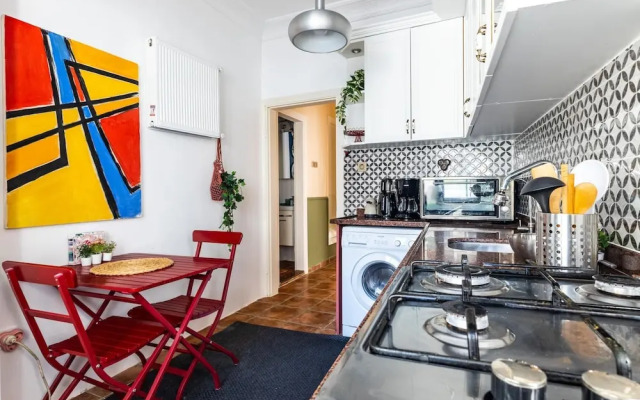 Unique Flat w Balcony 5 min to Istiklal Street