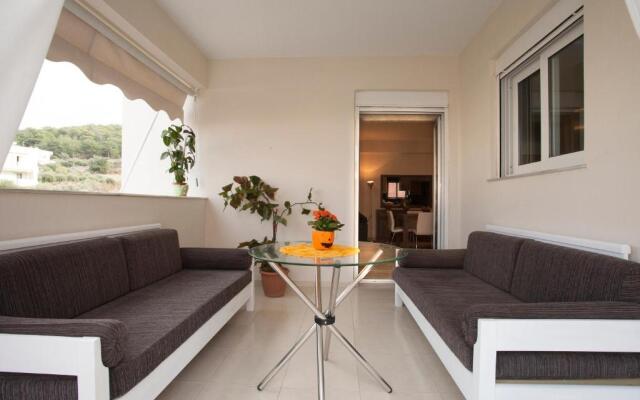 Elena & Pelagia Luxury Apartment