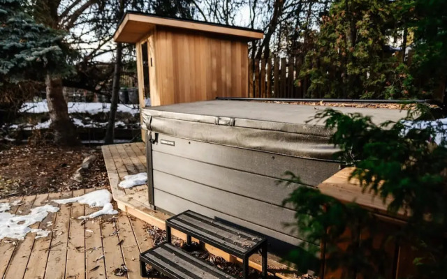 Dt Hot Tub Sauna Huge Yard