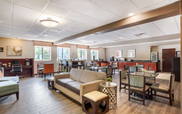 Best Western Plus Oak Mountain Inn