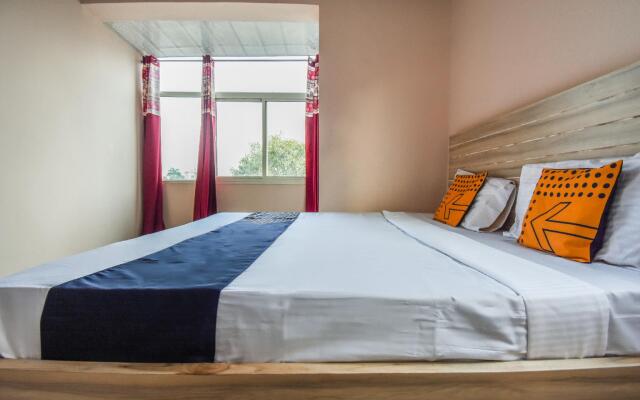 Hotel Hi Tech by OYO Rooms