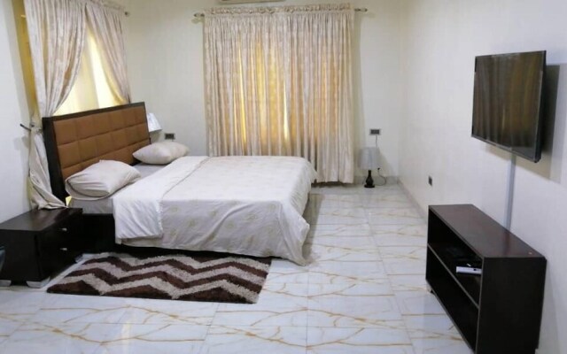 Stunning 2-bed Apartment in Lagos
