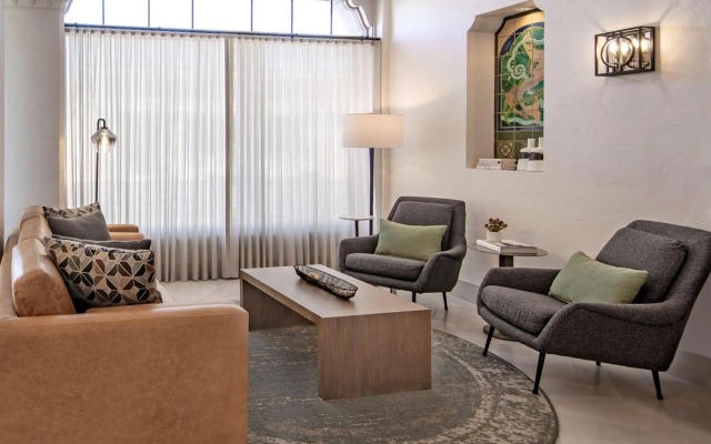 Hotel Virginia Santa Barbara, Tapestry Collection by Hilton