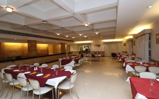 Grand Hotel by OYO Rooms