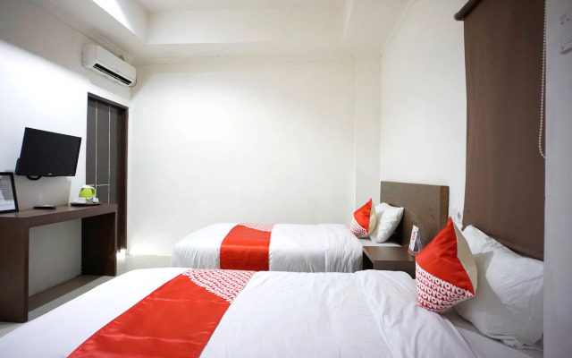 OYO 2886 Her Mandiri Guest House