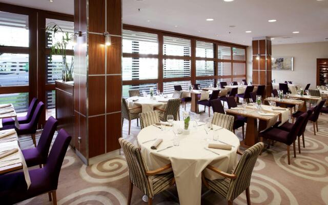 NH Luxembourg Airport