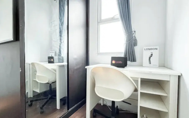 Cozy and Good Studio at Apartment Urbantown Serpong