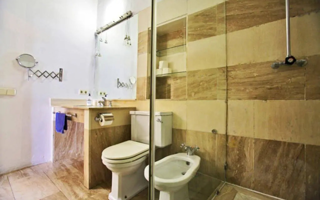 Traveler's Inn Seville