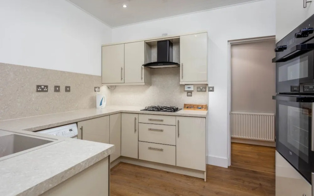 Seafield House - Donnini Apartments