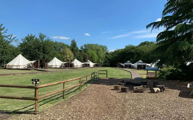 Oak Lodge Retreat - Glamping 8