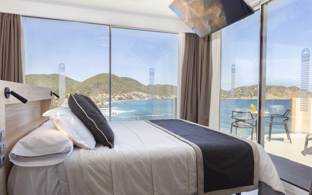 Invisa Hotel Club Cala Verde