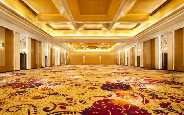 JS Luwansa Hotel and Convention Center