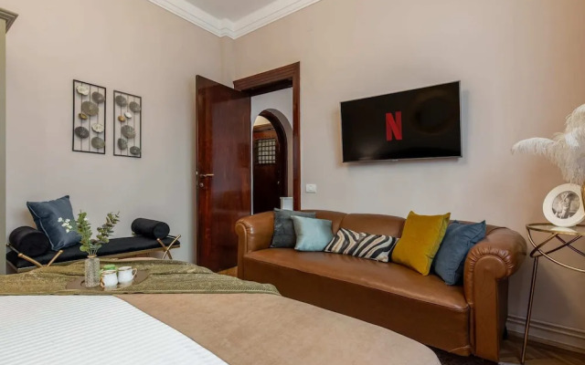 Holt - The Great Gatsby