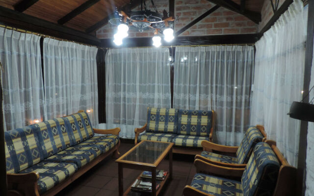 Hosteria Jardines de Chamana