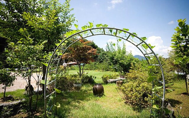 Yangpyeong Scenery Valley Pension