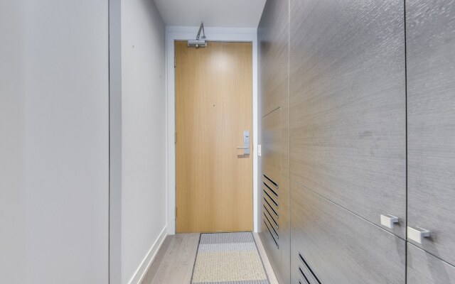 Stunning 1BR Suite in Popular King West