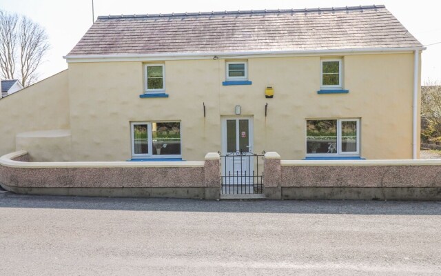 Vineyard Vale 8