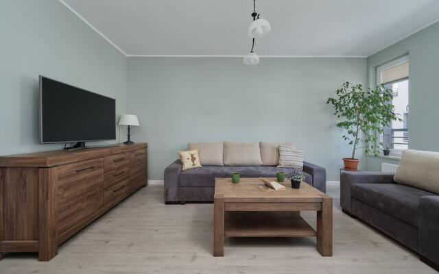 Elegant Wroclaw Apartment by Renters
