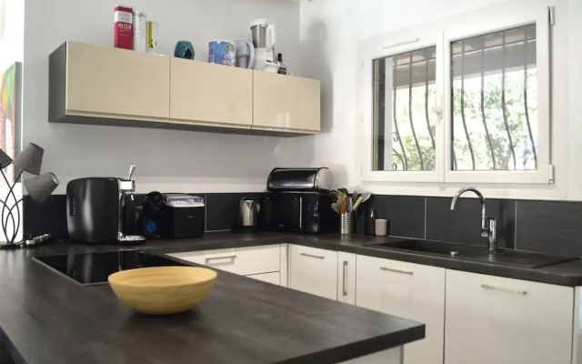 Modern Holiday Home With Private Pool and Garden