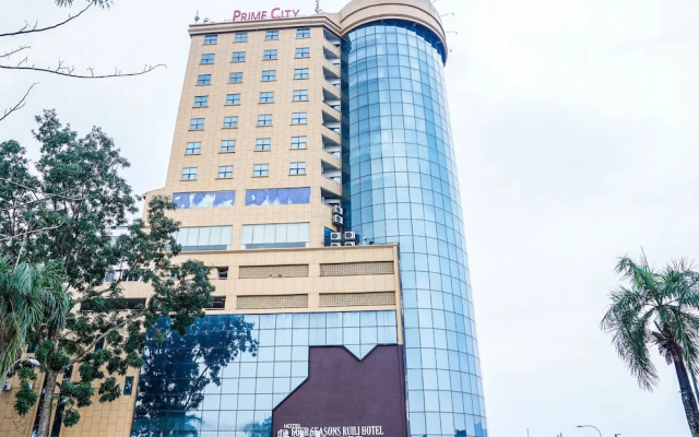 OYO 首都O 89508四季瑞丽酒店(Capital O 89508 Four Seasons Ruili Hotel)