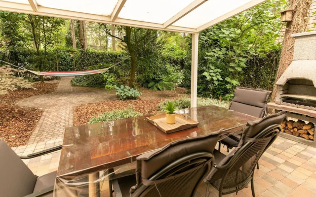 Lanaken Luxe Garden Retreat