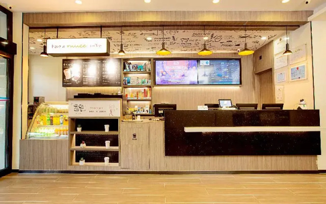 Hanting Hotel (Zhengzhou Lvcheng Plaza)