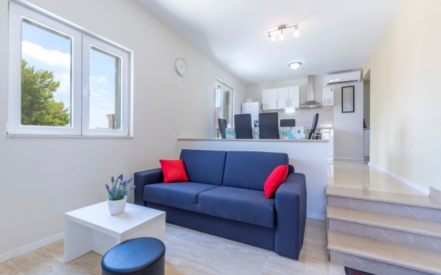 Apartment Dalis - open swimming pool: A2 prizemlje Cove Osibova (Milna), Island Brac