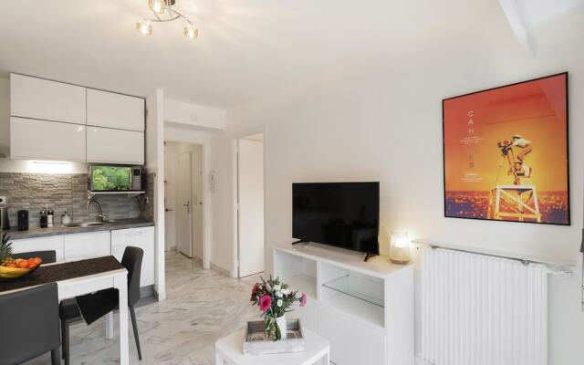 Appartement 2 pièces au calme proche Martinez avec parking privé