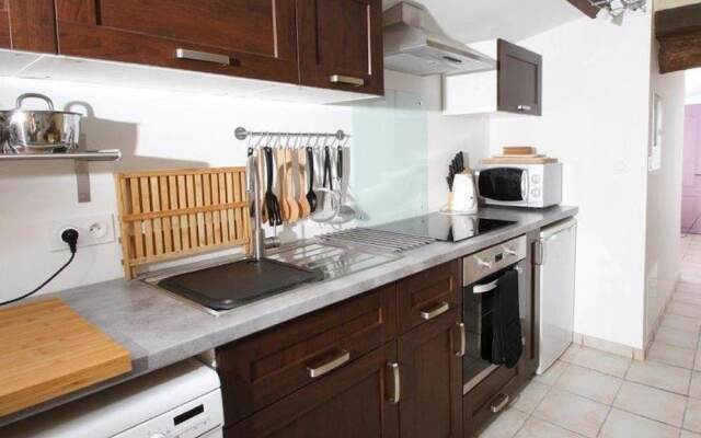 Characteristic Appartement With Swimming Pool, Completely Renovated