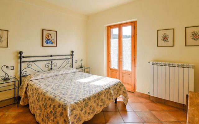 Spacious Holiday Home in Lamporecchio With Pool