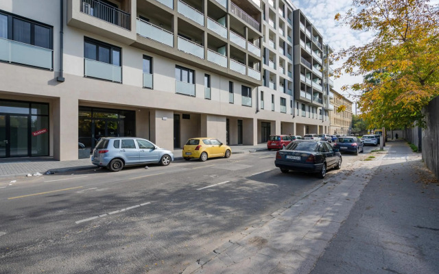 WestSide River Apartment