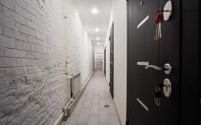 Guests Love on Rubinsteina